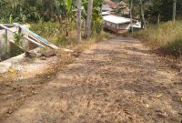 Foto: Kondisi jalan di Pekon Kayu Hubi, Kecamatan Pugung, Kabupaten Tanggamus. kabarindonesia.co