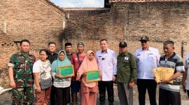 Bupati Pesawaran serahkan bantuan BAZNAS pada korban kebakaran di Dusun Penengahan, Desa Gedong Tataan, Pesawaran.