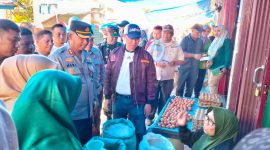 Foto: Pj. Bupati Lampung Barat, Nukman dan Kapolres Lampung Barat pantau harga beras. Foto: Dokumentasi warga