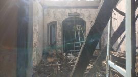 Gudang rumah Hj. Winda di Kecamatan Pesisir Tengah, Kabupaten Pesisir Barat, Lampung, hangus dilalap api