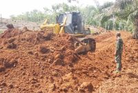 Pembangunan jalan penghubung Dusun Mojosari dan Kampung Bumi Rejo, Baradatu, Way Kanan, Lampung Oleh Satgas TMMD 118 Kodim Way Kanan.