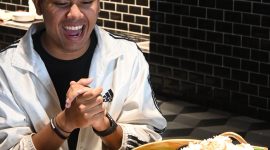 Cukup dengan 200 ribu, pengunjung bisa nikmati makan siang atau makan malam dengan menu kuliner berkelas di The Hotel Zuri Palembang. Foto: RSP, Kabar Indonesia.