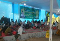 Warga Desa Cilimus memperingati Maulid Nabi Muhammad SAW Tahun 1445 H di Masjid Nurul Fallah.
Foto: Arifin, Kabar Indonesia.