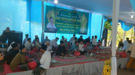 Warga Desa Cilimus memperingati Maulid Nabi Muhammad SAW Tahun 1445 H di Masjid Nurul Fallah.
Foto: Arifin, Kabar Indonesia.