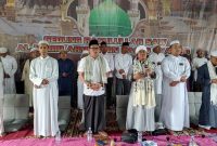Firdaus Hasbullah mewakili Heri Amalindo hadiri Maulid Akbar di Gedung Rasulallah. Foto: RPS, kabarindonesia.co