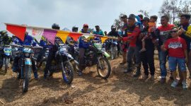 Wakapolres Lambar Kompol Robi Bowo Wicaksono melepas start peserta Gas Amal Ke-96. Foto: Kristian Agusani, kabarindonesia.co