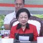 Megawati Soekarnoputri bacakan keputusan PDI Perjuangan memilih Mahfud MD sebagai cawapres pendamping Ganjar Pranowo. Tangkapan Layar: YouTube resmi PDI Perjuangan.