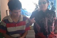 Anggota Komisi II DPR RI dari Fraksi Demokrat, Zulkifli Anwar menemui Zulkifli Rofadiansyah, pemuda yang 18 tahun lalu ia beri nama. Foto: Anjar Sulistyo, kabarindonesia.co