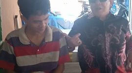 Anggota Komisi II DPR RI dari Fraksi Demokrat, Zulkifli Anwar menemui Zulkifli Rofadiansyah, pemuda yang 18 tahun lalu ia beri nama. Foto: Anjar Sulistyo, kabarindonesia.co