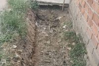 Diduga pengerjaan proyek saluran air di Jl. Rompi Raya Kelurahan Lebung Gajah, Kecamatan Sematang Borang, Kota Palembang ini dikerjakan  dengan sembunyi-sembunyi