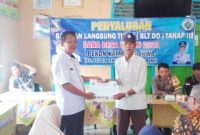 Warga Pekon Kampung Jawa, Kecamatan Pesisir Tengah, Kabupaten Pesisir Barat menerima BLT DD Tahap 3. Foto: Joni Irawan, Kabar Indonesia