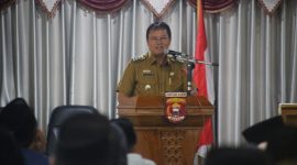 Pj. Bupati Lampung Barat, Nukman membuka penyuluhan bagi imam masjid, marbot, dan guru ngaji di Kabupaten Lampung Barat. Foto: Humas Pemkab Lampung Barat