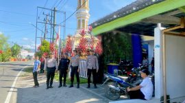 Polres Pesibar kawal pengamanan kampanye terbatas salah satu partai politik di Pesisir Barat pada Kamis (14/12/2023). Foto: Joni Irawan, Kabar Indonesia
