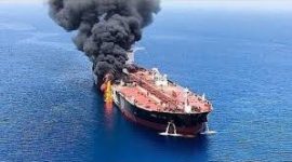 Kapal kontainer milik taipan Israel diserang oleh kelompok Houthi Yaman di Laut Merah.
