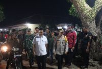 Kapolres Tulang Bawang Barat Ndaru Istimawan dan Pj Bupati Tubaba M. Firsada kunjungi beberapa gereja untuk memastikan pengamanan Natal berjalan dengan baik. Foto: Andi Rahman, Kabar Indonesia