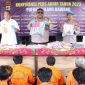 Kapolres Tulang Bawang Barat, Jibrael Bata Awi memberikan keterangan pada Konferensi Pers Akhir Tahun 2023. Sepanjang tahun 2023 tindak pidana curat jadi tindak pidana yang paling dominan terjadi di Tulang Bawang Barat. Foto: Andi Rahman, Kabar Indonesia.