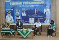 Bupati PALI yang juga Bacagub Sumatera Selatan, Heri Amalindo dalam seminar pembangunan yang diadakan di Kampus B Universitas Muhammadiyah Palembang (UMP) pada Rabu (27/12/2023) mengatakan jika ia punya jurus jitu untuk membangun infrastruktur secara merata di Sumatera Selatan. Foto: Rizky Pratama Saputra, Kabar Indonesia.