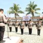 Kapolres Pesisir Barat AKBP Alsyahendra pimpin Upacara Pelantikan dan Sertijab di Polres Pesisir Barat pada Sabtu (30/12/2023). Foto: Joni Irawan, Kabar Indonesia