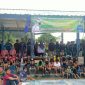 Camat Karya Penggawa, Wike Wijayanti dan Peratin Pekon Penengahan, Miftah Farid membuka Open Turnamen Futsal Pekon Penengahan Tahun 2023. Foto: Joni Irawan, Kabar Indonesia.