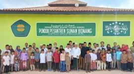 Polres Tulang Bawang melakukan khitanan massal gratis untuk puluhan anak kurang mampu di Pondok Pesantren Sunan Bonang, Tulang Bawang. Foto: Andi Rahman, Kabar Indonesia.
