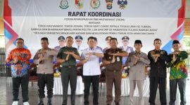 Pj Bupati Tubaba, M. Firsada memimpin Rakor FKDM Tubaba dalam rangka menghadapi Natal 2023, Tahun Baru 2024, dan Tahun Politik 2024. Foto: Andi Rahman, Kabar Indonesia.