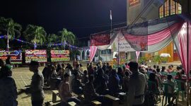 Personel Polres Tanggamus kawal pelaksanaan ibadah Misa Natal di 13 gereja yang ada di Tanggamus. Foto: Dedi Heryadi, Kabar Indonesia