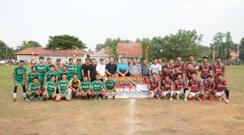 Pj Bupati Tulang Bawang Barat M. Firsada menutup Turnamen Sepak Bola Candra Cup III Diskominfo Tubaba di Lapangan Tiyuh Candra Mukti pada Kamis (28/12/2023). Foto: Andi Rahman, Kabar Indonesia
