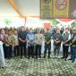 Kapolres Tulang Bawang Barat, Ndaru Istimawan tinjau proses pelipatan surat suara Pemilu 2024 di gudang KPU Tubaba pada Sabtu (6/1/2024). Foto: Andi Rahman, Kabar Indonesia.