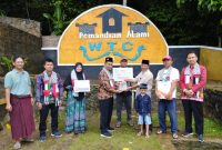 Pokdarwis Way Tebing Ceppa, Desa Taman Baru, Kecamatan Penengahan, Kabupaten Lampung Selatan berkontribusi terhadap rakyat Palestina yang kini sedang diduduki oleh Israel. Foto: Nafian Faiz, Kabar Indonesia