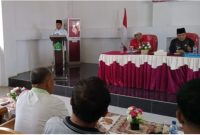 Bupati Kabupaten Lebong, Kopli Ansori memimpin rapat koordinasi camat, lurah, dan aparat kelurahan se-Kabupaten Lebong pada Jum'at (26/1/2024). Foto: Melki Agustian, Kabarindonesia.co