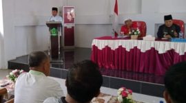 Bupati Kabupaten Lebong, Kopli Ansori memimpin rapat koordinasi camat, lurah, dan aparat kelurahan se-Kabupaten Lebong pada Jum'at (26/1/2024). Foto: Melki Agustian, Kabarindonesia.co