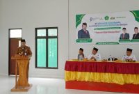 Ketua PD Muhammadiyah Pesibar, Jon Edwar memberikan sambutan dalam Hari Amal Bakti Ke-78 di MAN 1 Krui pada Selasa (02/01/2024). Foto: Joni Irawan, Kabar Indonesia.