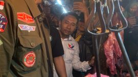 Calon Presiden Nomor Urut 3, Ganjar Pranowo blusukan ke Pasar Palimo Palembang pada Jum'at (2/2/2024). Foto: Rizky Pratama Saputra, Kabarindonesia.co