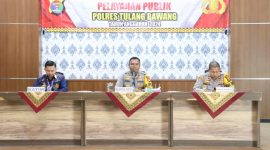 Kapolres Tulang Bawang, James Hutajulu motivasi personel Polres Tulang Bawang dalam Pelatihan Pelayanan Publik pada Selasa (6/2/2024). Foto: Ali Rahman, Kabarindonesia.co