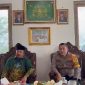 Kapolres Lampung Barat , Ryky Widya Muharam dan Ketua NU Lampung Barat, Imam Syafei. Foto: Haeruel Abadi, kabarindonesia.co