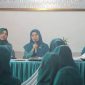 Ketua TP-PKK Kabupaten Pesisir Barat, Septi Istiqlal pimpin rapat bulanan pada Jum'at (16/2/2024). Foto: Joni Irawan, Kabarindonesia.co