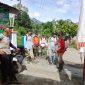 Warga Pekon Suka Mulya, Kecamatan Sukau, Kabupaten Lampung, Provinsi Lampung adakan gotong royong jelang Ramadhan 1445 Hijriah. Foto: Haeruel Abadi, Kabarindonesia.co.