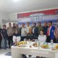 Pengurus AWPI Pusat dan pengurus definitif AWPI Kota Jakarta berfoto bersama.
