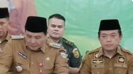 Sekdaprov Provinsi Jambi, Sudirman (berpeci, kanan). Kabarindonesia.co