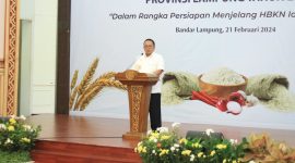 Gubernur Lampung, Arinal Djunaidi memberikan sambutan dalam High Level Meeting dan Capacity Building jelang Ramadhan dan Idul Fitri 1445 Hijriah. Foto: Andi Rahman, Kabarindonesia.com
