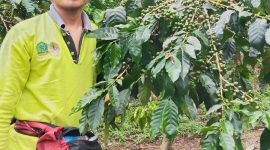 Petani kopi asal Kabupaten Lebong, Dezon Sanjaya. Foto: N. Sastro, Kabarindonesia.co