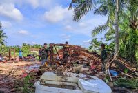 Tag: Puting Beliung, Luluh Lantak, Rumah, Jabung, Lampung Timur, Lampung, Sukadana