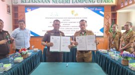 Kepala Dinas Perindag Lampung Utara, Hendri dan pihak Kejari Lampung Utara adakan kerjasama dalam rangka kerjar target PAD Retribusi Pasar pada Selasa (5/3/2024).