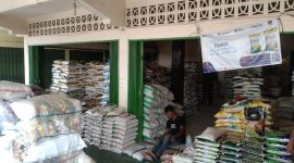 Toko beras di Pasar Modern Unit 2, Kabupaten Tulang Bawang.
