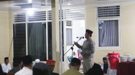 Pj. Bupati Lampung Barat, Nukman pimpin do'a bersama jelang datangnya Ramadhan 1445 Hijriah di Rumah Dinas Bupati Lampung Barat pada Kamis (7/3/2024) malam. Foto: Haeruel Abadi, Kabarindonesia.co