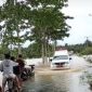 Way Hanakau di Kecamatan Ngambur meluap, beberapa desa terendam banjir pada Jum'at (8/3/2024). Foto: Joni Irawan, Kabarindonesia.co