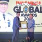 Pj. Bupati Tulang Bawang, Qudrotul Ikhwan kembali menerima penghargaan The Best Innovative of Indonesia 2024 pada Jum'at (8/3/2024).