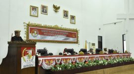 Pj. Bupati Tulang Bawang Barat, M. Firsada membacakan amanat Gubernur Lampung, Arinal Djunaidi dalam Peringatan HUT Ke-60 Provinsi Lampung pada Senin (18/3/2024). Foto: Andi Rahman, Kabarindonesia.co