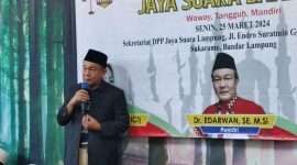 Pendiri JSL Lampung, Endarwan memberikan sambutan dalam buka bersama JSL dan anak yatim di Bandarlampung pada Senin (25/3/2024). Foto: Ferry HT, Kabarindonesia.co