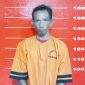 Pemilik bengkel di Tulang Bawang, RN (40) ditangkap Polsek Banjar Agung, Polres Tulang Bawang karena mencuri iPhone pada Rabu (28/2/2024). Foto: Humas Polres Tulang Bawang